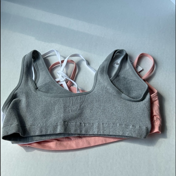 Hanes Girls Sz L set of 3 bra’s , coral, grey, white NWT - Picture 4 of 6